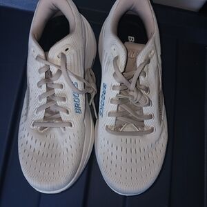 Brooks Ghost Max 3 Womens 10.5